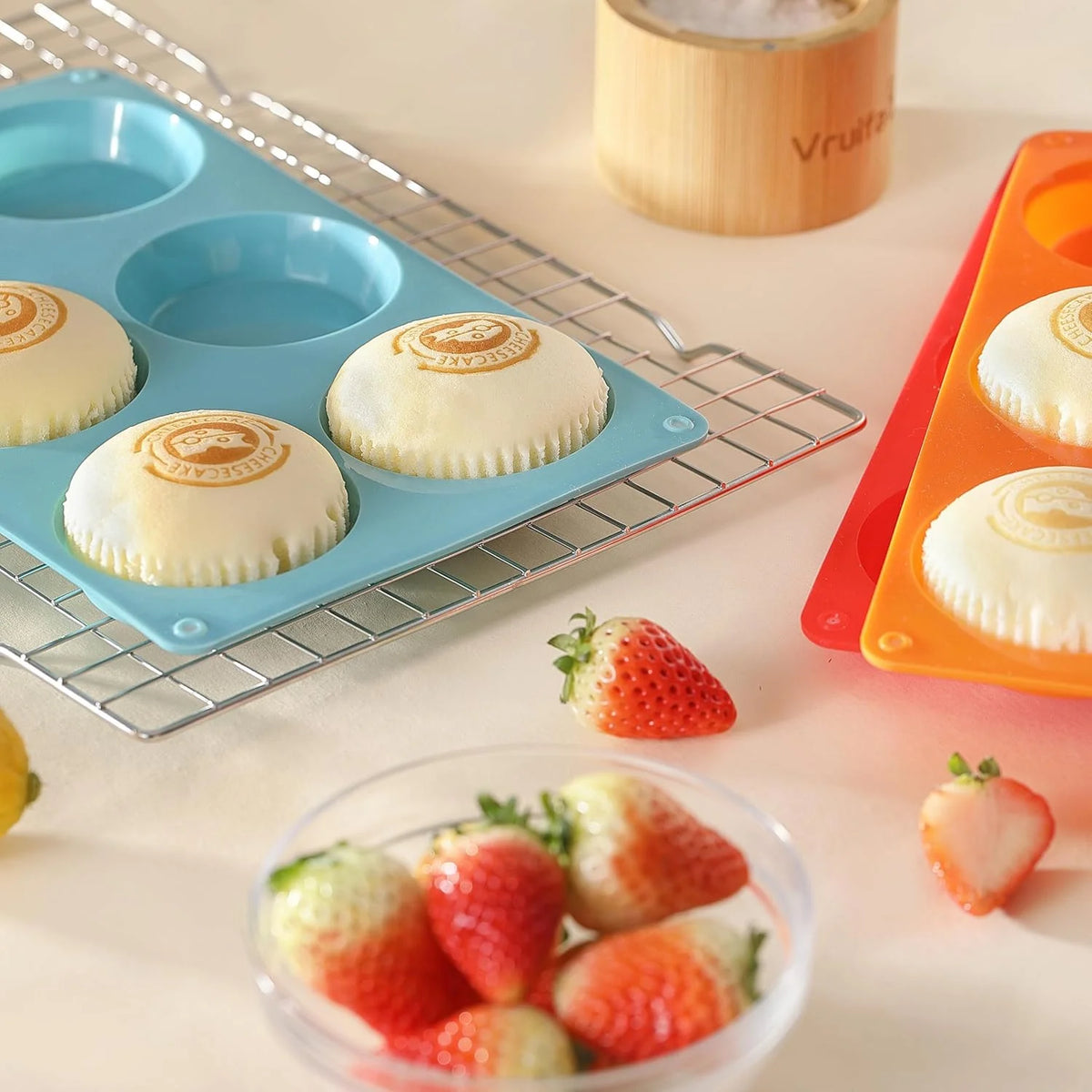 3" Round Silicone Egg Mold Pan X9280