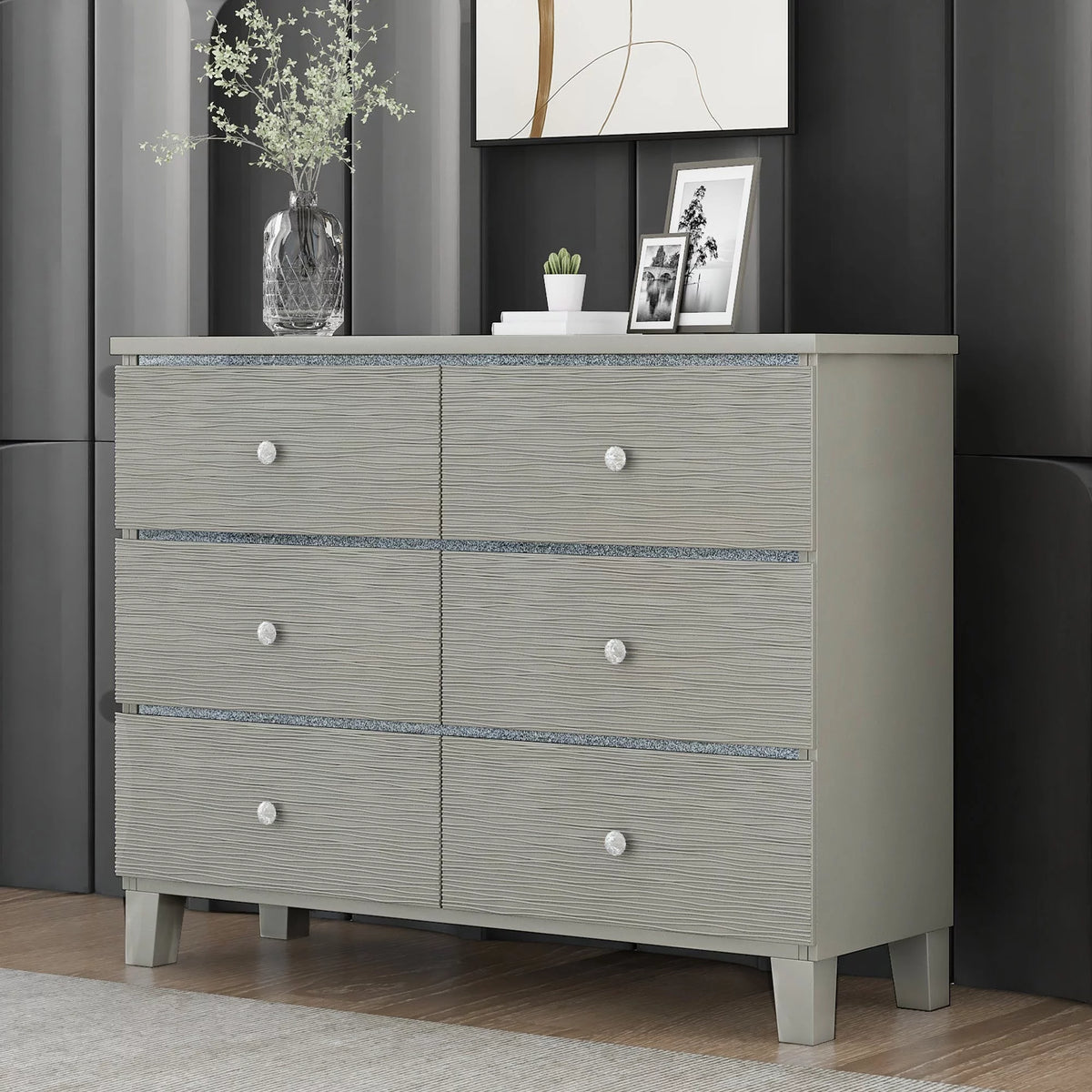 Silverwood Dresser with Crystal Accents M969838