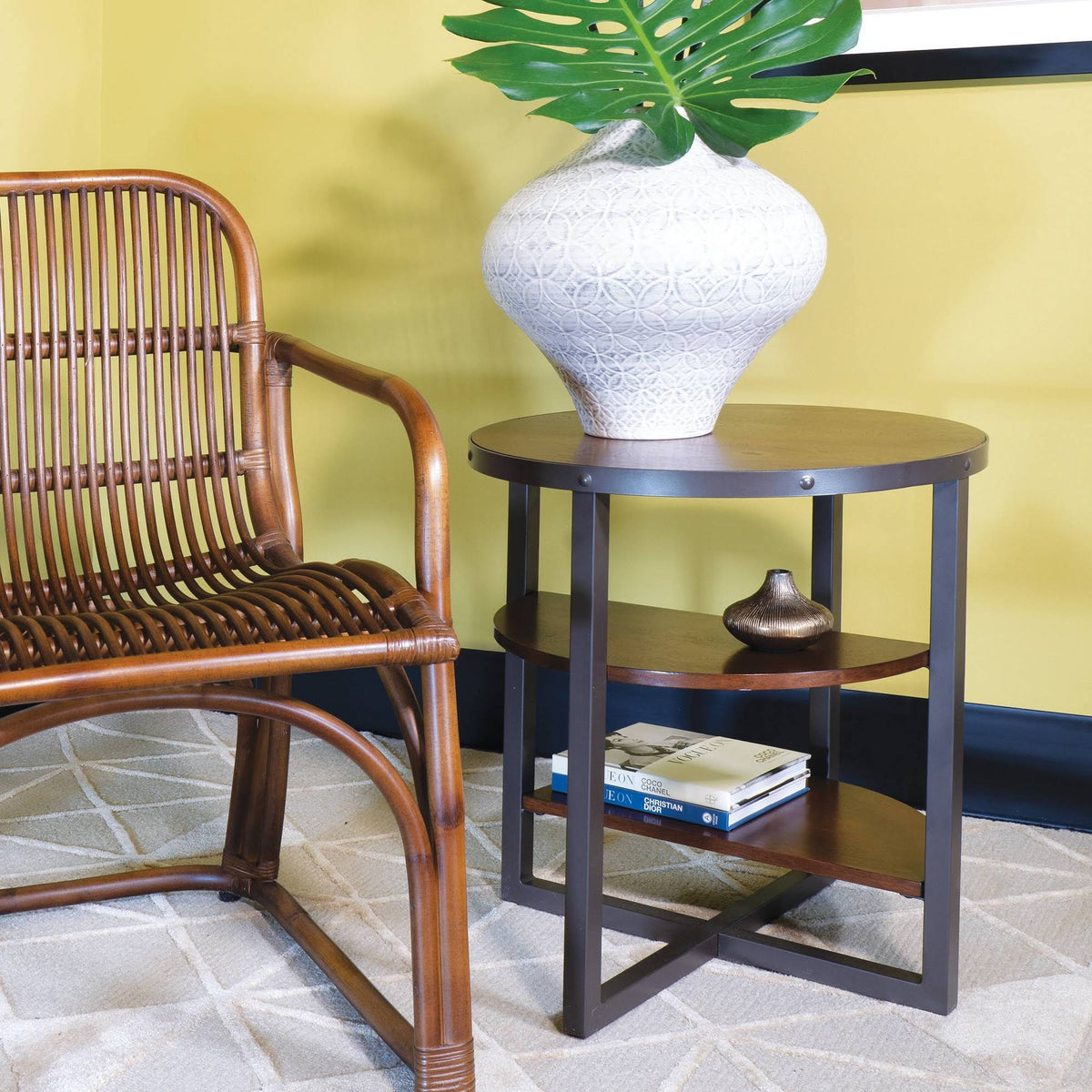 Round Accent Table in Pewter/Walnut O3598