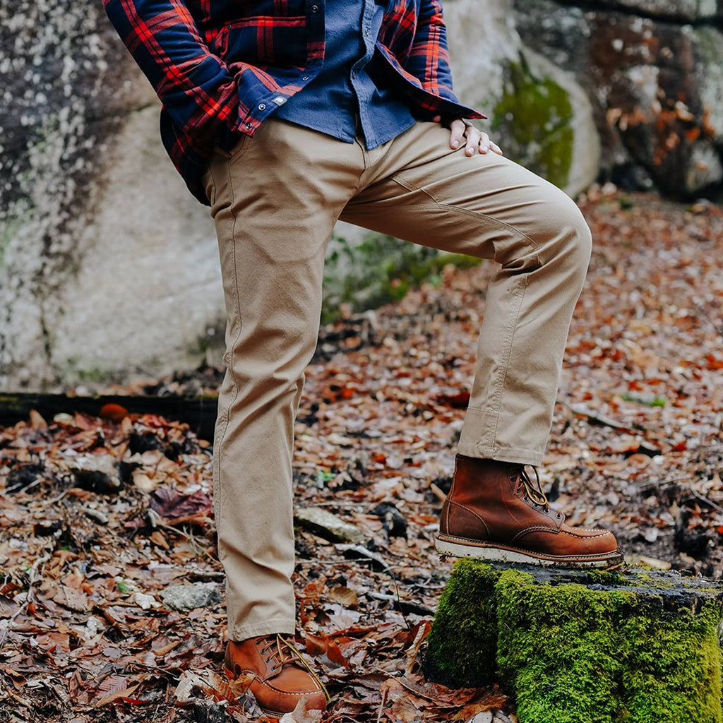Classic Fit Retro Khaki Men's Mountain Pant A571617