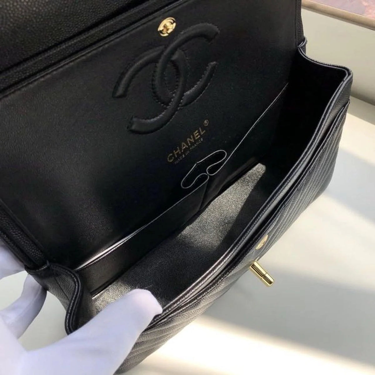 Black Chevron Shoulder and Crossbody Handbag M48423
