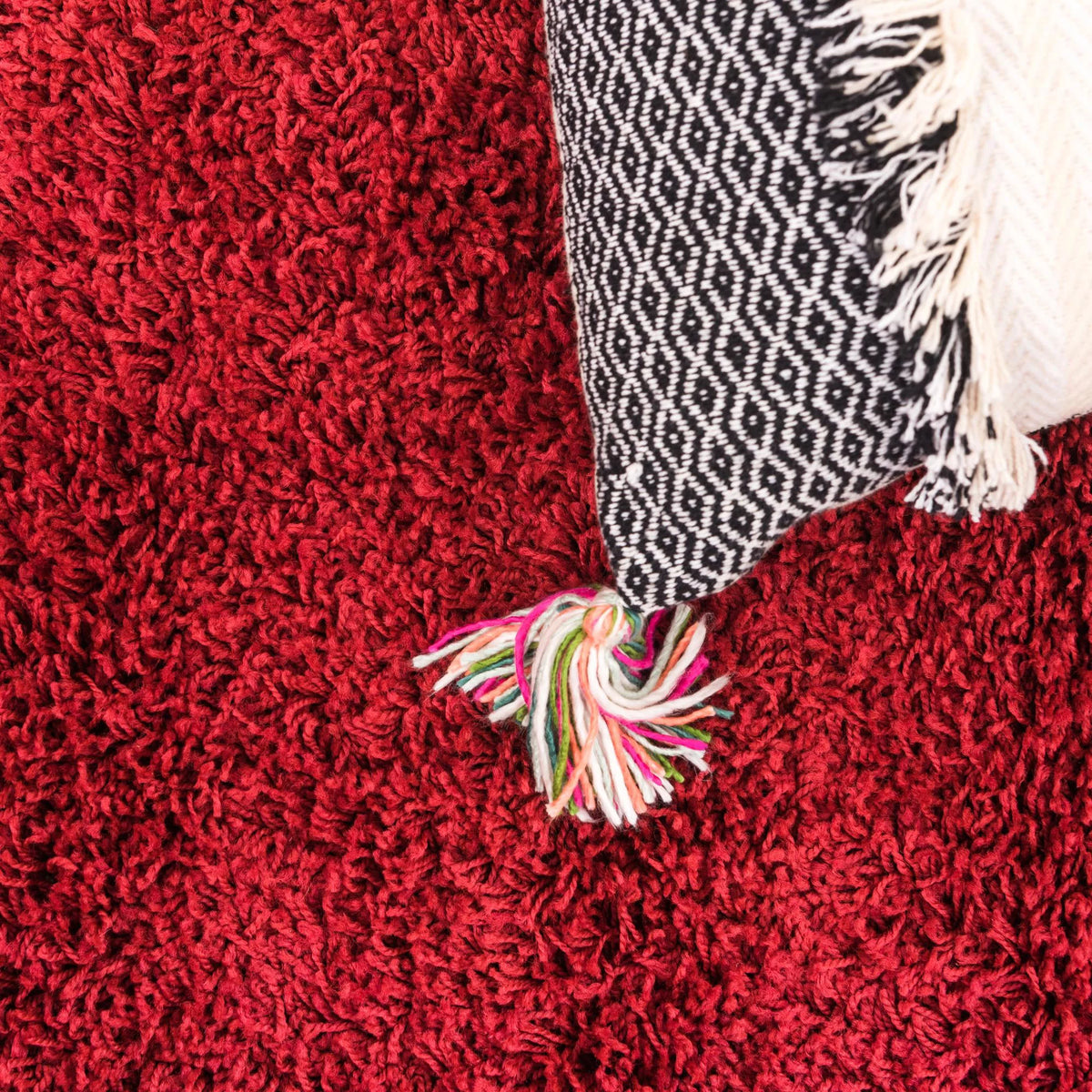 Cherry Red 7' x 10' Shag Rug H299