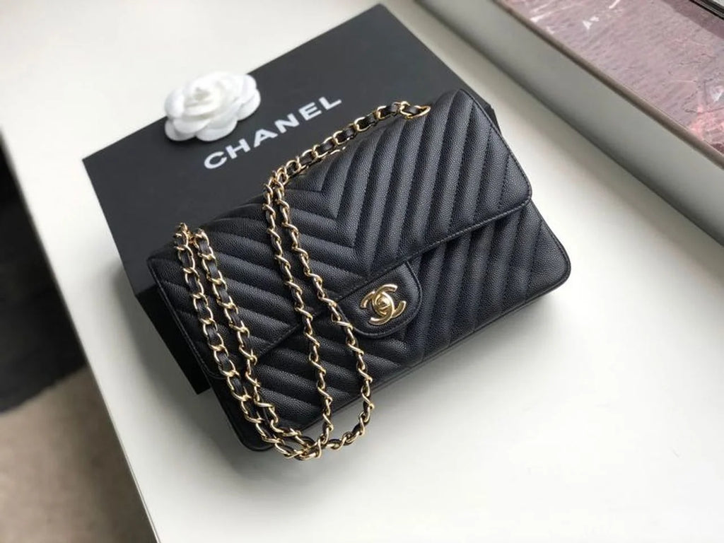 Black Chevron Shoulder and Crossbody Handbag M48423