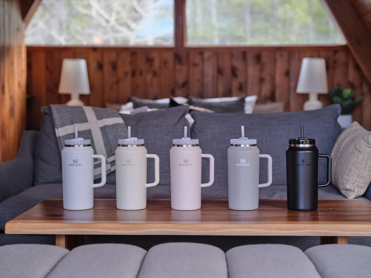 64 oz. Black Tumbler Y661
