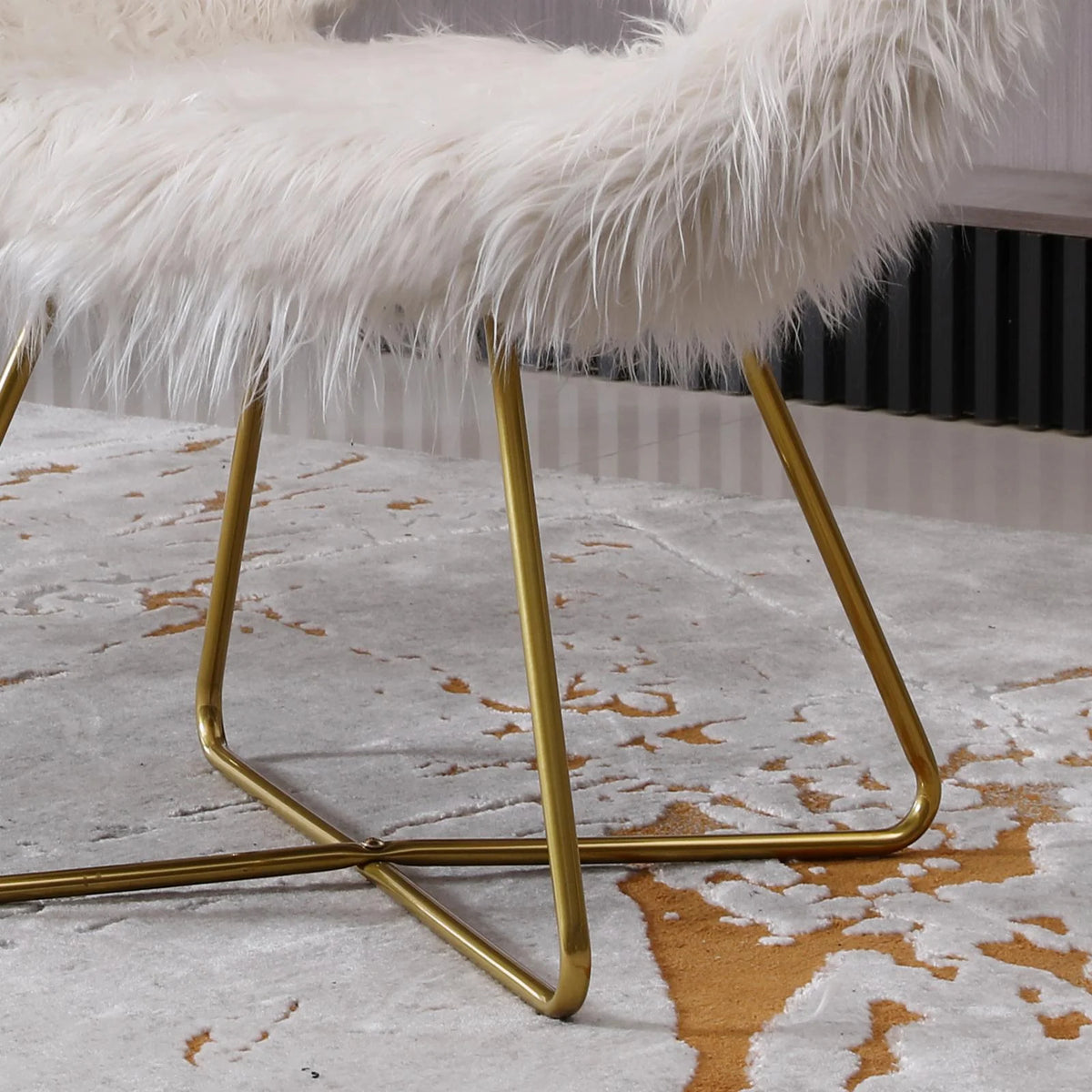 Off-White Bucket Chair H873960