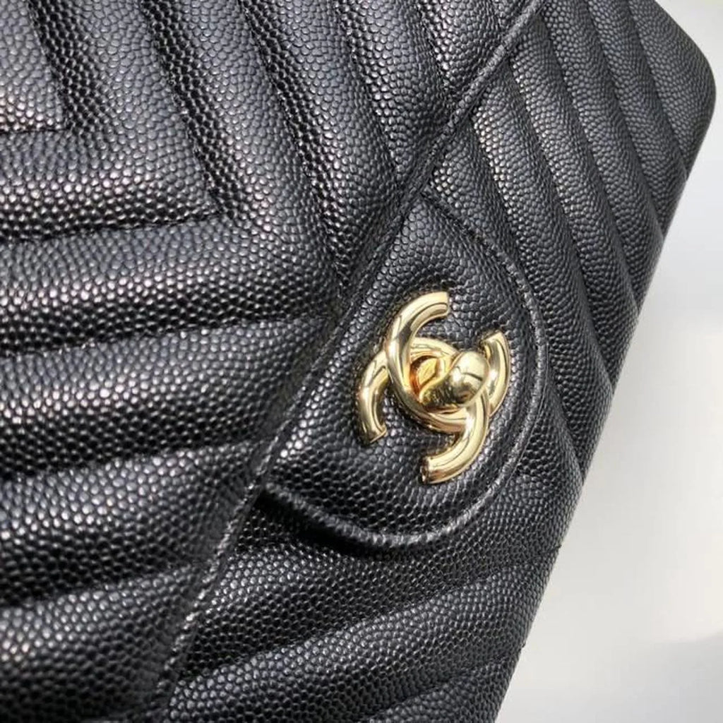 Black Chevron Shoulder and Crossbody Handbag M48423